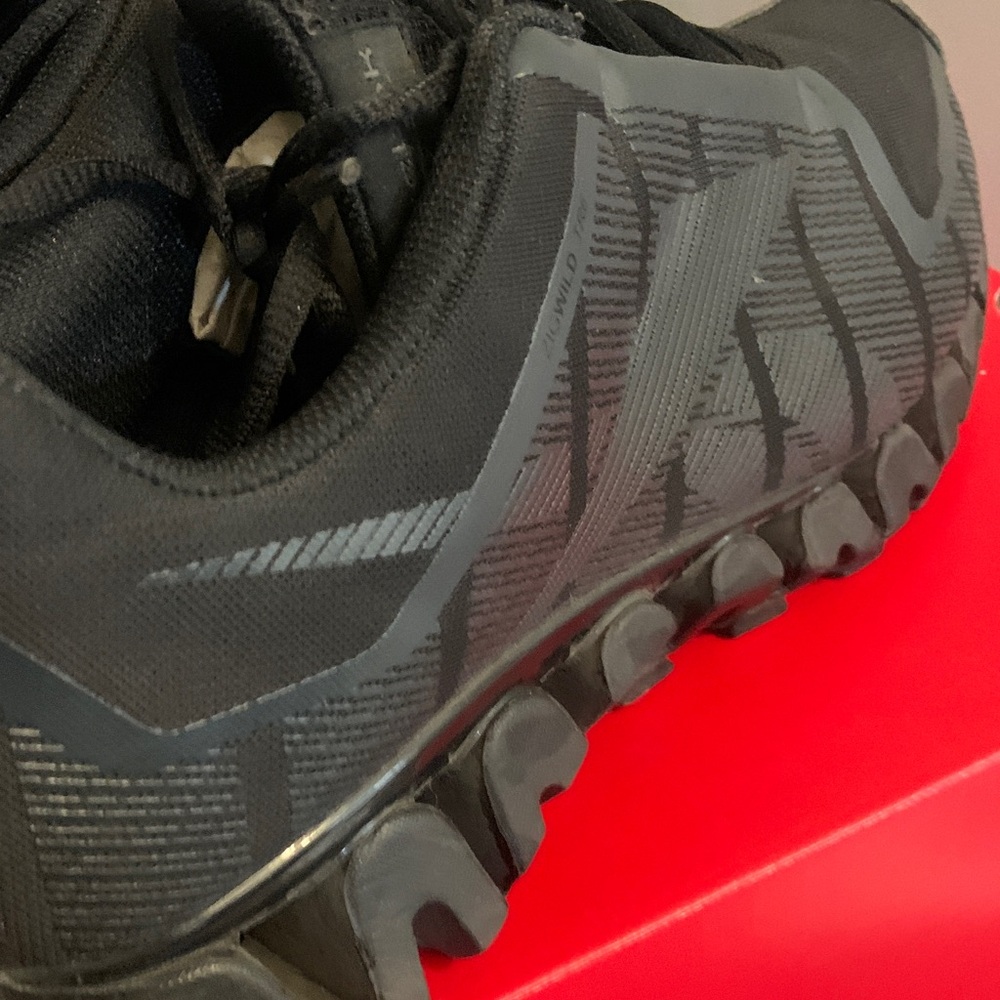 Reebok Men's All-Black Athletic Shoes - Picture 8 of 13